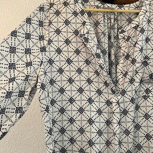 Liz Claiborne White Mid Sleeve Dress Shirt w/ Blue Square Pattern